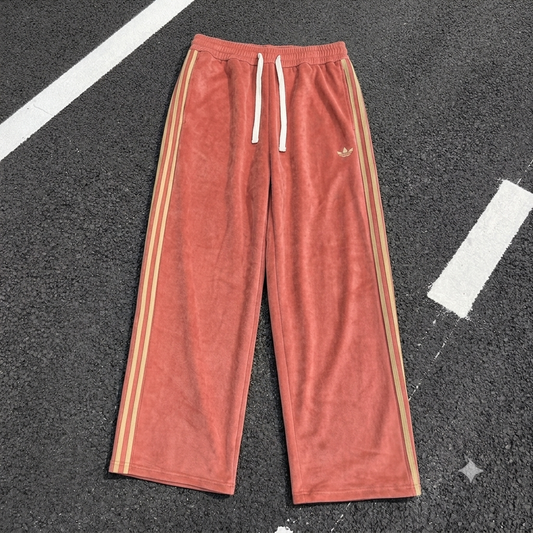 The Viral Chinese Pants